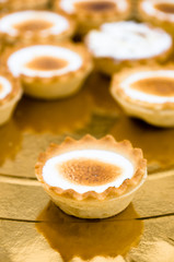 lemon tarts with meringue