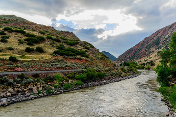 Fototapeta na wymiar colorado river flowing through mountains