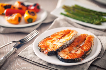 Fillet of salmon with mixed vegetables