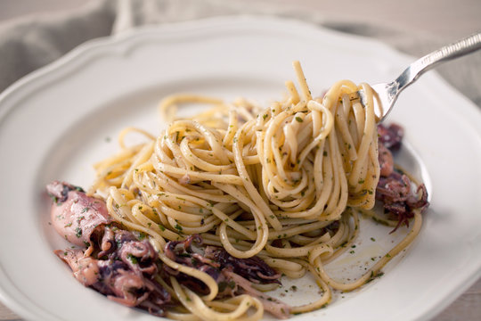 Seafood linguini