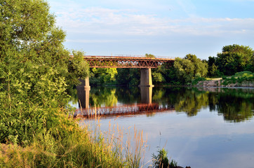 Obraz premium Bridge on the River