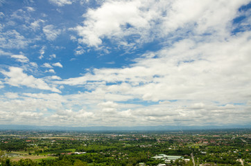Fototapeta na wymiar Overview of cityscape and cloudy sky in Chiang Mai,Thailand