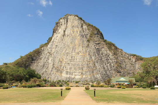 The laser cliff buddha image KHAO CHEECHAN BUDDHA IMAGE pattaya