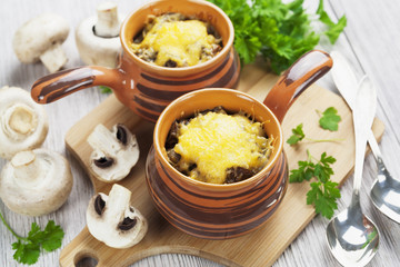 Mushrooms baked with cheese
