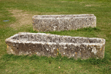 Les deux cercueils de pierre