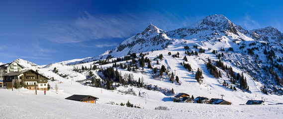 Fototapeta na wymiar Obertauern ski resort