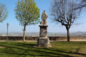 statua