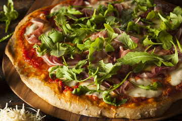 Prosciutto and Arugula Pizza