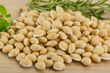 Raw soya bean