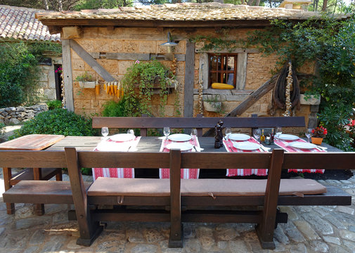 Restaurant dans une ferme dalmate en Croatie