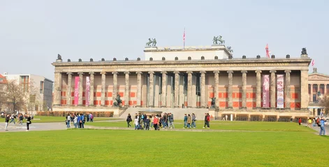 Fotobehang Altes museum in Berlin, Germany © Lucian Milasan