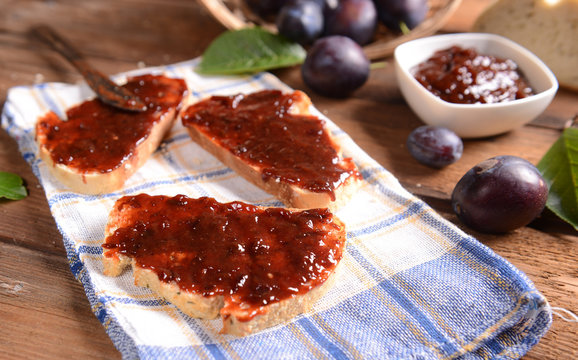 Bread with plum jam