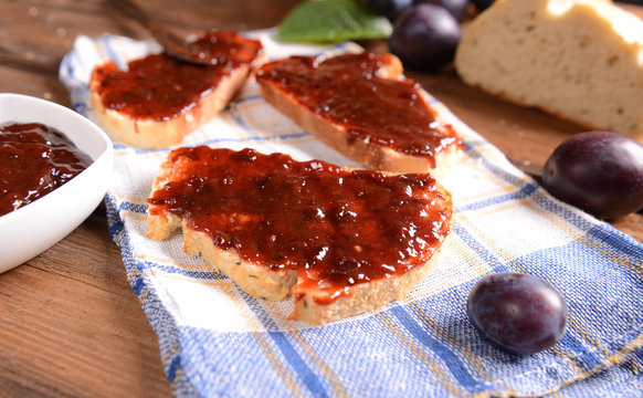 Bread with plum jam