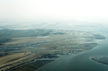 Luftbild vom Schleswig-Holsteinischen Wattenmeer bei St. Peter-O