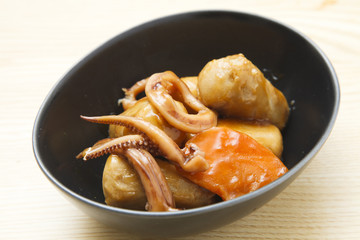 里芋といかの煮物