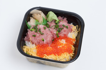 イクラ・ネギトロ丼