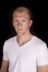 Obraz premium man white shirt black background portrait looking