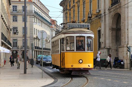 lisboa tranv&iacute;a amarillo calle portugal 7390-f14