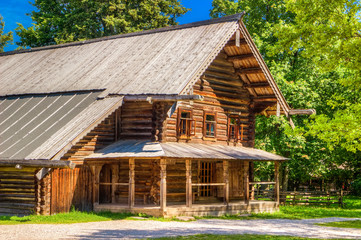 Fototapeta na wymiar Museum wooden architecture Vitoslavlitsy village street house C