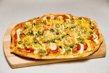 Cooked pizza