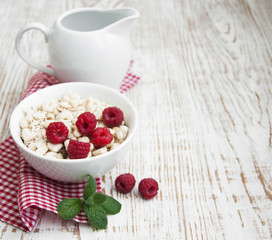 grain muesli with raspberries