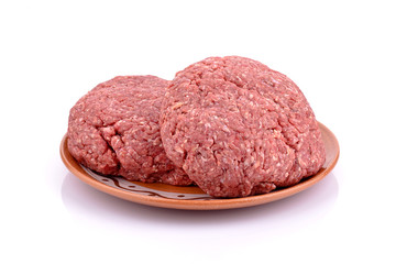 Mięso mielone na talerzu