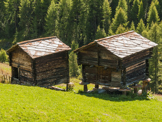 Zermatt, Dorf, Schweizer Alm, Alpen, Findeln, Ställe, Sommer