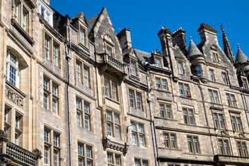 Fototapeta na wymiar Typical victorian buildings in Edinburgh