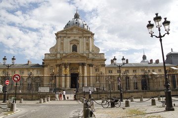 Fototapeta na wymiar Eglise du Val-de-Grâce à Paris