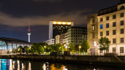 Fototapeta premium Berlin bei Nacht