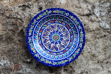 Floral decorative plate
