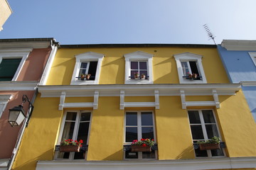 Maison jaune, rue Crémieux à Paris