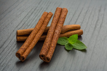 Cinnamon sticks