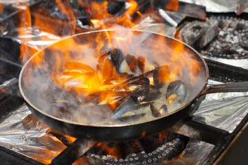 Seafood mussels flambe