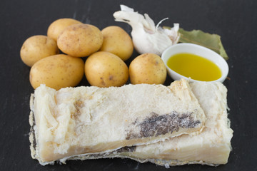 salted cod fish with potato, oil and garlic