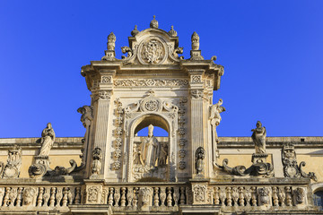 facciata principale del duomo di lecce