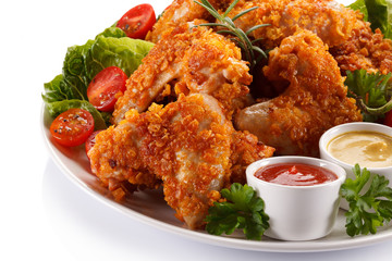 Grilled chicken nuggets and vegetables