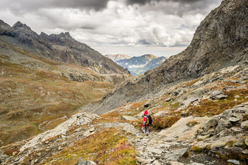 Fototapeta na wymiar Hiking in the italian Alps