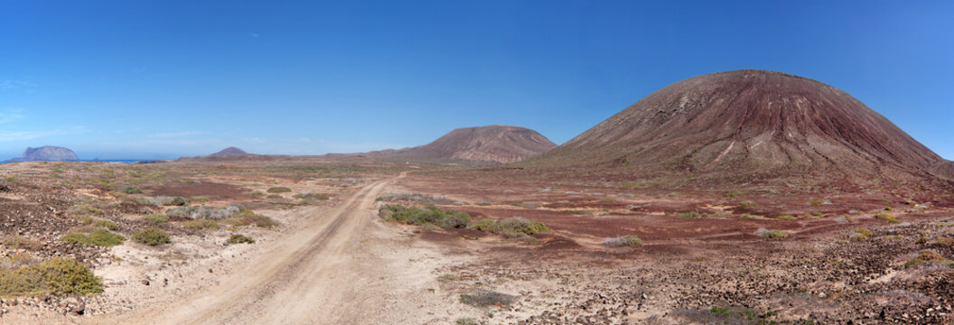 La Graciosa - Sandpiste vorbei an der Montana del Mojon