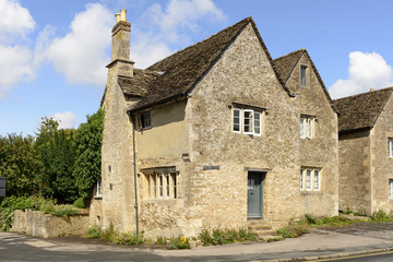 Fototapeta na wymiar old stone cottage, Lacock