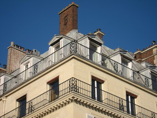 Appartements ancien avec balcon - Paris