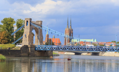 Obraz premium Grunwaldzki Bridge, view towards Ostrow Tumski, Wroclaw,Poland