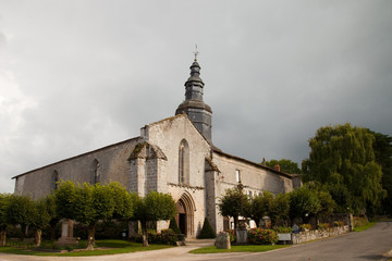 Fototapeta na wymiar L'église de Mortemart