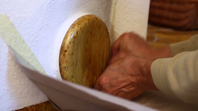 Cleaning the gas passes of a masonry heater