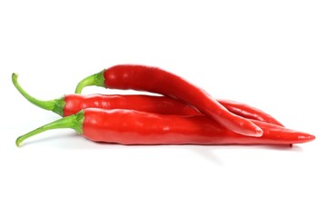 Peperoni isoliert auf weißem Hintergrund