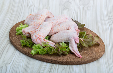 Raw chicken wings