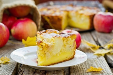 apple sour cream pie