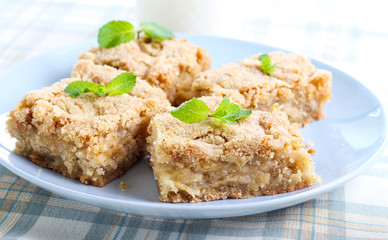 Apple, cinnamon bars and milk