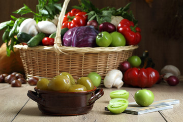verdure pomodori verdi in aceto