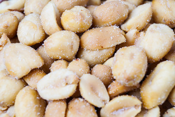 Fototapeta na wymiar roasted peanuts